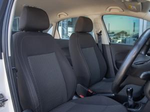 Volkswagen Polo sedan 1.4 Comfortline - Image 14