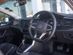Volkswagen Polo hatch 1.0TSI Life manual - Image 16
