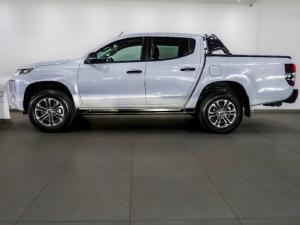 Mitsubishi Triton 2.4DI-D double cab 4x4 auto - Image 3