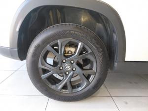 Toyota Urban Cruiser 1.5 XR manual - Image 14