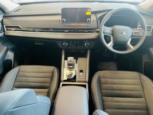Mitsubishi Outlander 2.5 GLS - Image 8