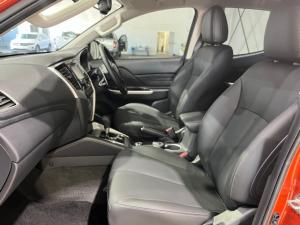 Mitsubishi Triton 2.4DI-D double cab 4x4 auto - Image 11