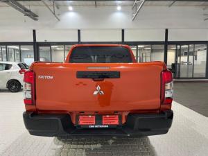 Mitsubishi Triton 2.4DI-D double cab 4x4 auto - Image 8