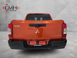 Mitsubishi Triton 2.4DI-D double cab 4x4 auto - Image 8