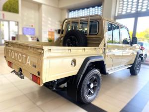 Toyota Land Cruiser 79 2.8GD-6 double cab - Image 3