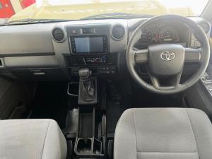 Toyota Land Cruiser 79 2.8GD-6 double cab - Image 7