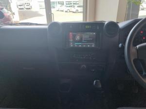 Toyota Land Cruiser 79 4.5D-4D V8 single cab LX - Image 14
