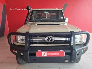 Toyota Land Cruiser 79 4.5D-4D V8 single cab LX - Image 2