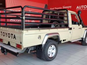 Toyota Land Cruiser 79 4.5D-4D V8 single cab LX - Image 6
