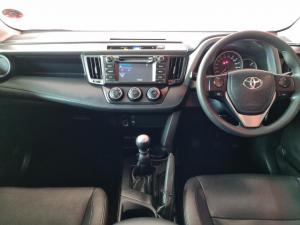 Toyota RAV4 2.0 GX - Image 9