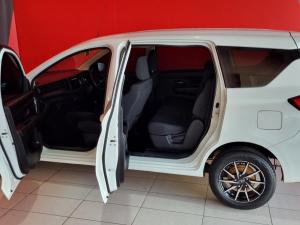 Toyota Rumion 1.5 SX manual - Image 13