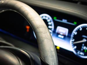 Mercedes-Benz S-Class S600 - Image 10