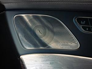Mercedes-Benz S-Class S600 - Image 11