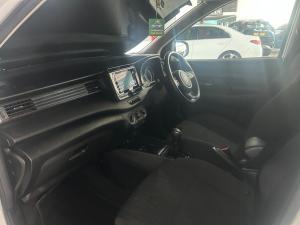Toyota Rumion 1.5 SX manual - Image 6