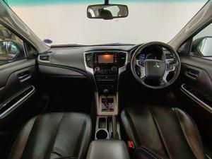 Mitsubishi Triton 2.4DI-D double cab auto - Image 16