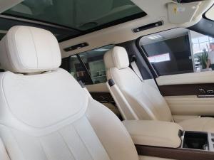 Land Rover Range Rover P530 HSE - Image 12
