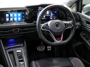 Volkswagen Golf GTI - Image 10