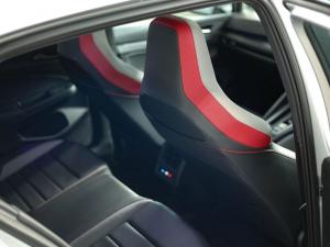 Volkswagen Golf GTI - Image 19