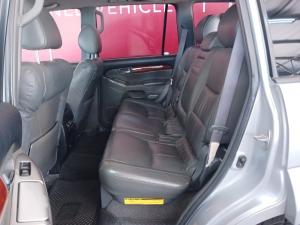 Toyota Land Cruiser Prado 4.0 VX - Image 10