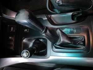 Toyota Land Cruiser Prado 4.0 VX - Image 17
