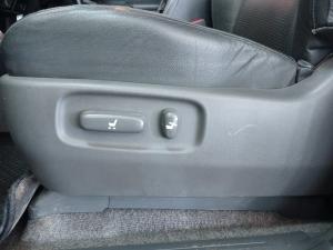 Toyota Land Cruiser Prado 4.0 VX - Image 20