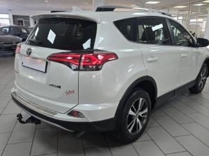 Toyota RAV4 2.0 GX auto - Image 14