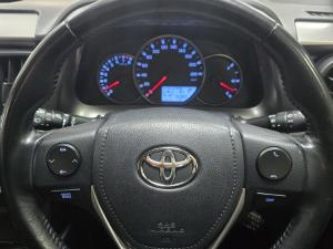 Toyota RAV4 2.0 GX auto - Image 3