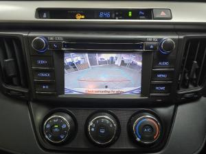 Toyota RAV4 2.0 GX auto - Image 5