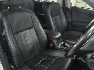 Toyota RAV4 2.0 GX auto - Image 6
