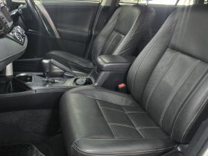 Toyota RAV4 2.0 GX auto - Image 7