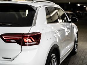 Volkswagen T-Roc 2.0TSI 140kW 4Motion R-Line - Image 17