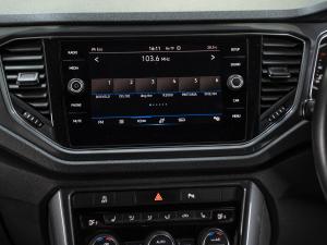Volkswagen T-Roc 2.0TSI 140kW 4Motion R-Line - Image 30