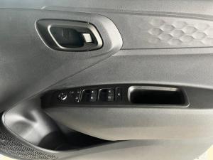 Hyundai Grand i10 1.0 Premium hatch - Image 10