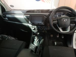 Toyota Hilux 2.4GD-6 Xtra cab Raider manual - Image 6