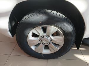 Toyota Hilux 2.4GD-6 Xtra cab Raider manual - Image 14