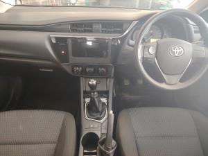 Toyota Corolla Quest 1.8 Plus manual - Image 6