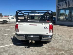 Toyota Hilux 2.4GD-6 single cab 4x4 Raider manual - Image 5