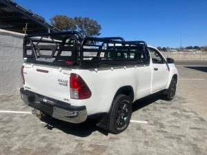 Toyota Hilux 2.4GD-6 single cab 4x4 Raider manual - Image 2