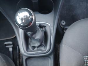 Volkswagen Polo Vivo hatch 1.4 Comfortline - Image 12