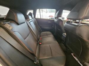Toyota Corolla Cross 1.8 GR-Sport - Image 17
