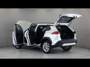 Toyota Corolla Cross 1.8 Hybrid XS - Image 10