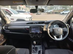 Toyota Hilux 2.4GD-6 double cab 4x4 Raider auto - Image 6