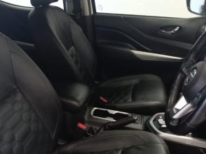 Nissan Navara 2.5DDTI LE/LE Plus 4X4 automatic D/C - Image 8