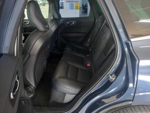 Volvo XC60 B5 Momentum Geartronic - Image 12