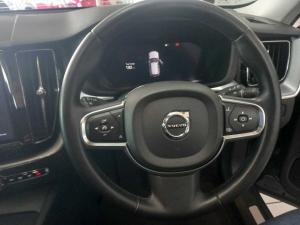 Volvo XC60 B5 Momentum Geartronic - Image 17