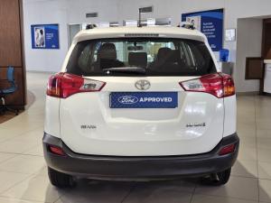 Toyota RAV4 2.0 GX - Image 6