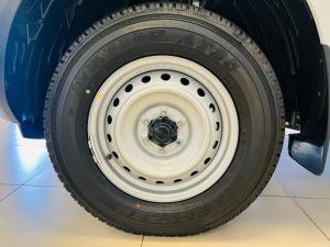 Nissan Navara 2.5DDTi single cab XE - Image 9