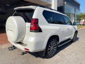 Toyota Land Cruiser Prado 4.0 VX-L - Image 3