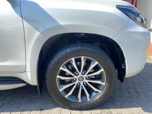 Toyota Land Cruiser Prado 4.0 VX-L - Image 6