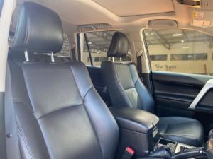 Toyota Land Cruiser Prado 4.0 VX-L - Image 8